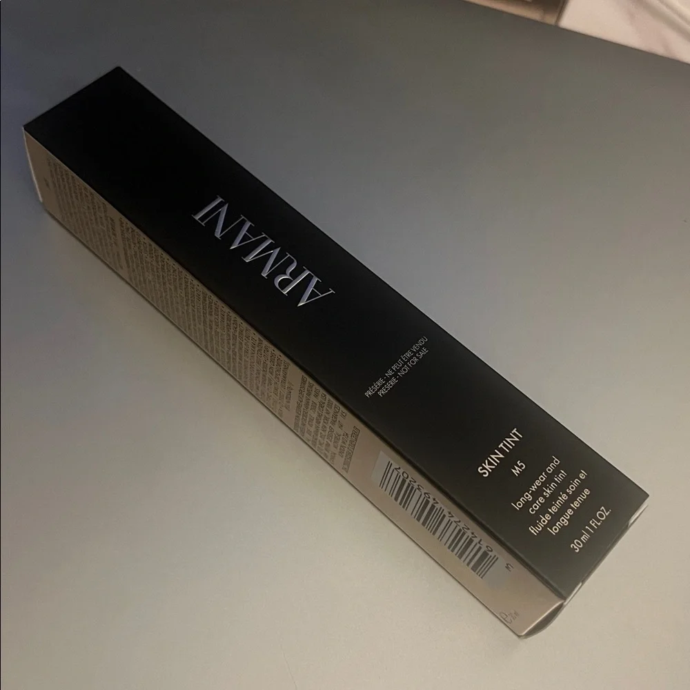 Armani SKIN TINT LONGWEAR & CARE